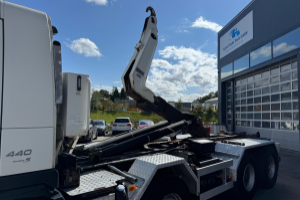 lastwagen_-_fm-440_8x4_hiab_25t_ahk_-_volvo_251586.jpg