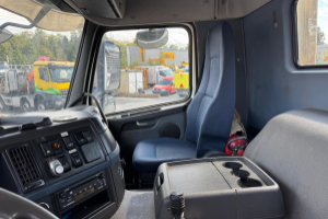 lastwagen_-_fm-440_8x4_hiab_25t_ahk_-_volvo_251590.jpg