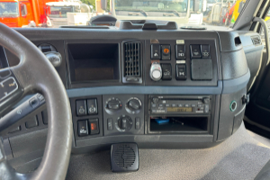 lastwagen_-_fm-440_8x4_hiab_25t_ahk_-_volvo_251591.jpg