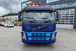 lastwagen_-_fm-460_8x2_palfinger_pk44002_flyjib_und_seilwinde_-_volvo_251598.jpg