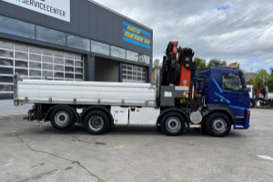 lastwagen_-_fm-460_8x2_palfinger_pk44002_flyjib_und_seilwinde_-_volvo_251600.jpg