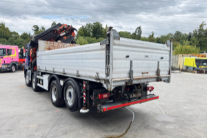 lastwagen_-_fm-460_8x2_palfinger_pk44002_flyjib_und_seilwinde_-_volvo_251603.jpg