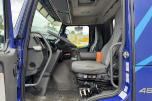 lastwagen_-_fm-460_8x2_palfinger_pk44002_flyjib_und_seilwinde_-_volvo_251613.jpg