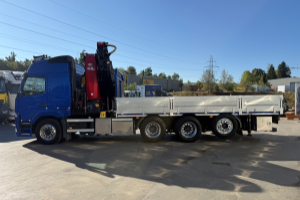lastwagen_-_fm-500_8x4_hmf5030_flyjib_und_troil_-_volvo_298415.jpg