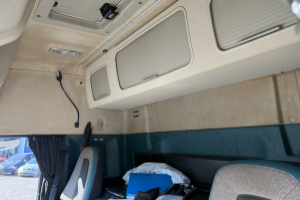lastwagen_-_fm-500_8x4_hmf5030_flyjib_und_troil_-_volvo_298420.jpg