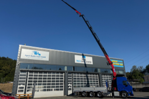 lastwagen_-_fm-500_8x4_hmf5030_flyjib_und_troil_-_volvo_298423.jpg