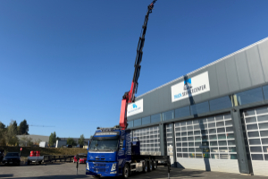 lastwagen_-_fm-500_8x4_hmf5030_flyjib_und_troil_-_volvo_298424.jpg