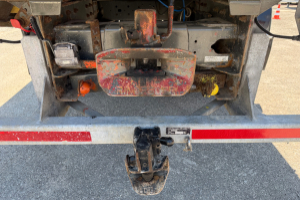 lastwagen_-_fm12-340_4x2_kipper_kran__-_volvo_298677.jpg