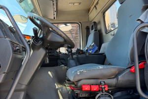lastwagen_-_fm12-340_4x2_kipper_kran__-_volvo_298686.jpg