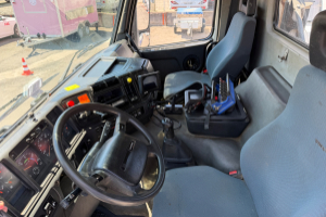 lastwagen_-_fm12-340_4x2_kipper_kran__-_volvo_298687.jpg