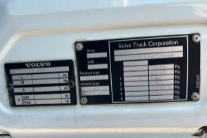 lastwagen_-_fm_460_8x2_-_volvo_298648.jpg