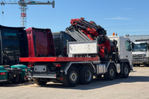 lastwagen_-_fm_480_szm_8x2_fassi_1100_flyjip_troil__-_volvo_304225.jpg