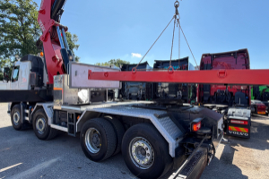 lastwagen_-_fm_480_szm_8x2_fassi_1100_flyjip_troil__-_volvo_304228.jpg