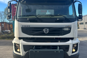 lastwagen_-_fmx-460_6x6r__3_seitenkipper_-_volvo_307804.jpg