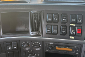 lastwagen_-_fmx-460_6x6r__3_seitenkipper_-_volvo_307820.jpg