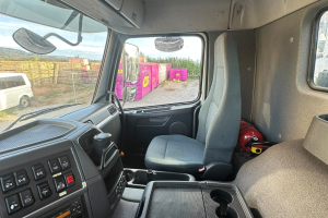 lastwagen_-_fmx-460_6x6r__3_seitenkipper_-_volvo_307823.jpg