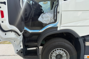 lastwagen_-_fmx-540_8x4_joab_25t_-_volvo_306418.jpg