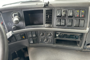 lastwagen_-_fmx_420_8x4__-_volvo_174058.jpg