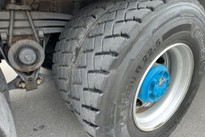 lastwagen_-_fmx_420_8x4__-_volvo_174065.jpg
