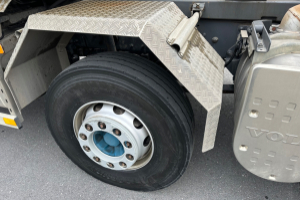 lastwagen_-_fmx_420_8x4__-_volvo_174069.jpg