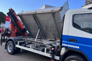 lastwagen_-_fuso_7c18_-_mitsubishi_203140.jpg