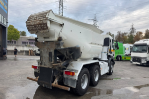 lastwagen_-_kerax_420_6x4_-_renault_307049.jpg