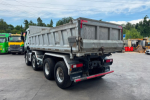 lastwagen_-_kerax_520_8x4_stahlkipper_2_seiten_-_renault_295369.jpg