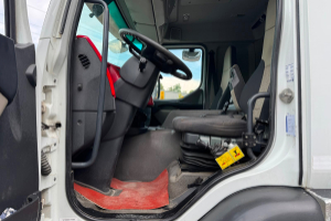 lastwagen_-_kerax_520_8x4_stahlkipper_2_seiten_-_renault_295375.jpg