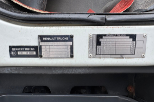 lastwagen_-_kerax_520_8x4_stahlkipper_2_seiten_-_renault_295378.jpg