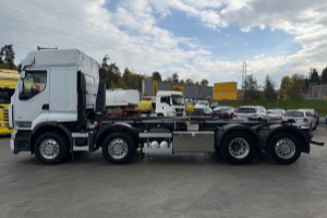 lastwagen_-_lander_8x2_retarder_lift-undlenkachse_-_renault_257850.jpg