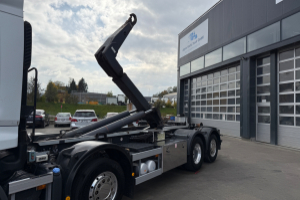 lastwagen_-_lander_8x2_retarder_lift-undlenkachse_-_renault_257853.jpg