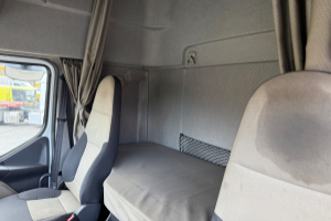 lastwagen_-_lander_8x2_retarder_lift-undlenkachse_-_renault_257857.jpg