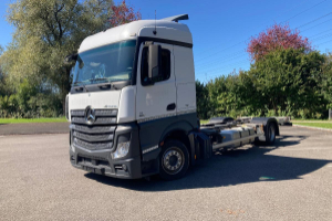 lastwagen_-_mercedes_actros_1842_containerchassis__ab_mfk__ab_service_-_mercedes_253098.jpg