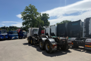 lastwagen_-_p113_hl_360_8x4__-_scania_293381.jpg