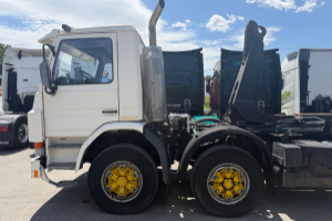 lastwagen_-_p113_hl_360_8x4__-_scania_293383.jpg