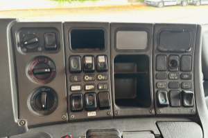 lastwagen_-_p124cb8x4_-_scania_256769.jpg