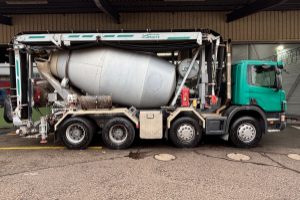 lastwagen_-_p124cb8x4_-_scania_256770.jpg