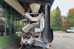 lastwagen_-_p124cb8x4_-_scania_256772.jpg