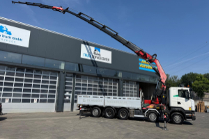 lastwagen_-_r420_10x4_fassi_800_6_6_flyjib_und_troil_-_scania_295219.jpg