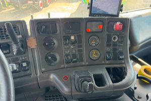 lastwagen_-_r420_6x2_tank_-_scania_296190.jpg