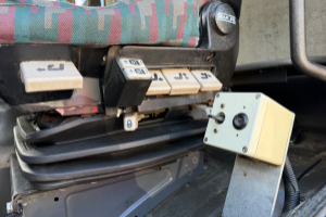 lastwagen_-_sk_1831_4x2_fassi_f105_kipper__-_mercedes_306993.jpg