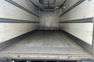 lastwagen_-_t_460_6x2_-_renault_256073.jpg
