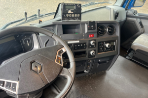 lastwagen_-_t_460_6x2_-_renault_256075.jpg