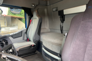lastwagen_-_t_460_6x2_-_renault_256076.jpg
