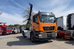 lastwagen_-_tgs_26_400_hydrodrive_6x2-4_hiab_-_man_284637.jpg
