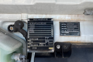 lastwagen_-_trakker_190t36_4x4_milchtank_-_iveco_291390.jpg