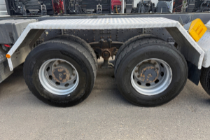 lastwagen_-_trakker_34t45_10x4_chassis__-_iveco_293598.jpg