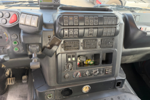 lastwagen_-_trakker_34t45_10x4_chassis__-_iveco_293602.jpg