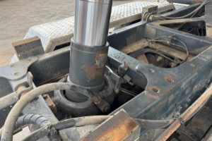 lastwagen_-_trakker_410_6x4_moser_-_iveco_305671.jpg