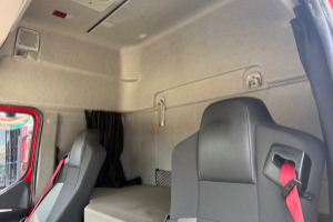 lastwagen_-_wide_26_430_6x2__-_renault_294444.jpg